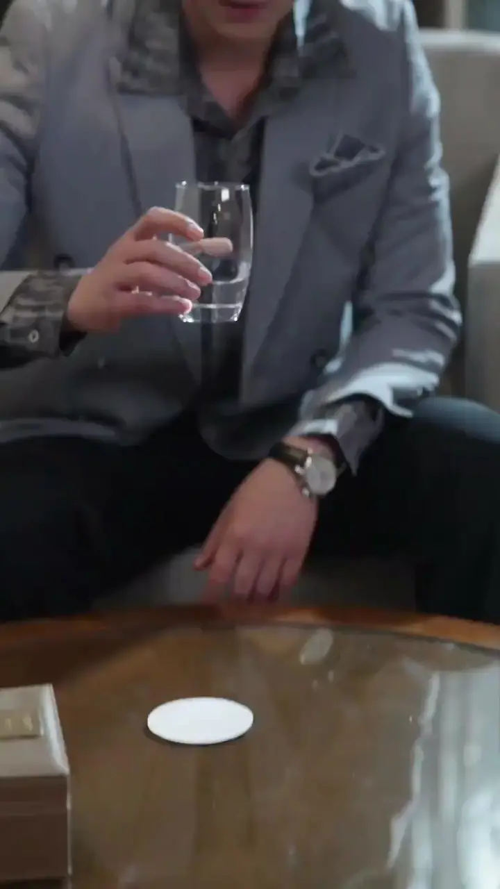 In Love with the Helplessly Romantic CEO Episode 62