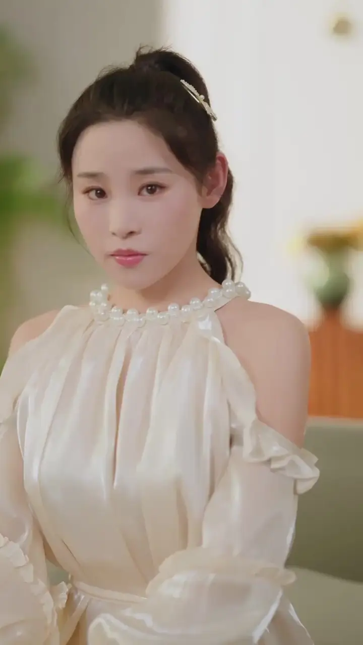 Reborn as the Rich Family's Darling Episode 3