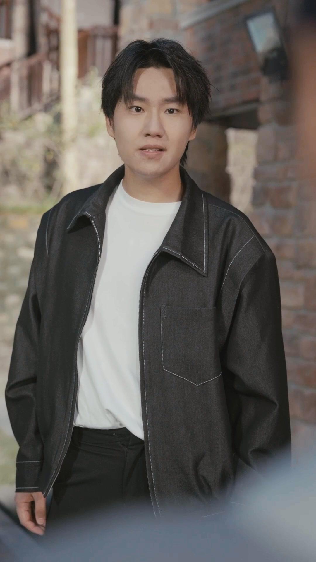 Regresó la heredera y su padre la mima