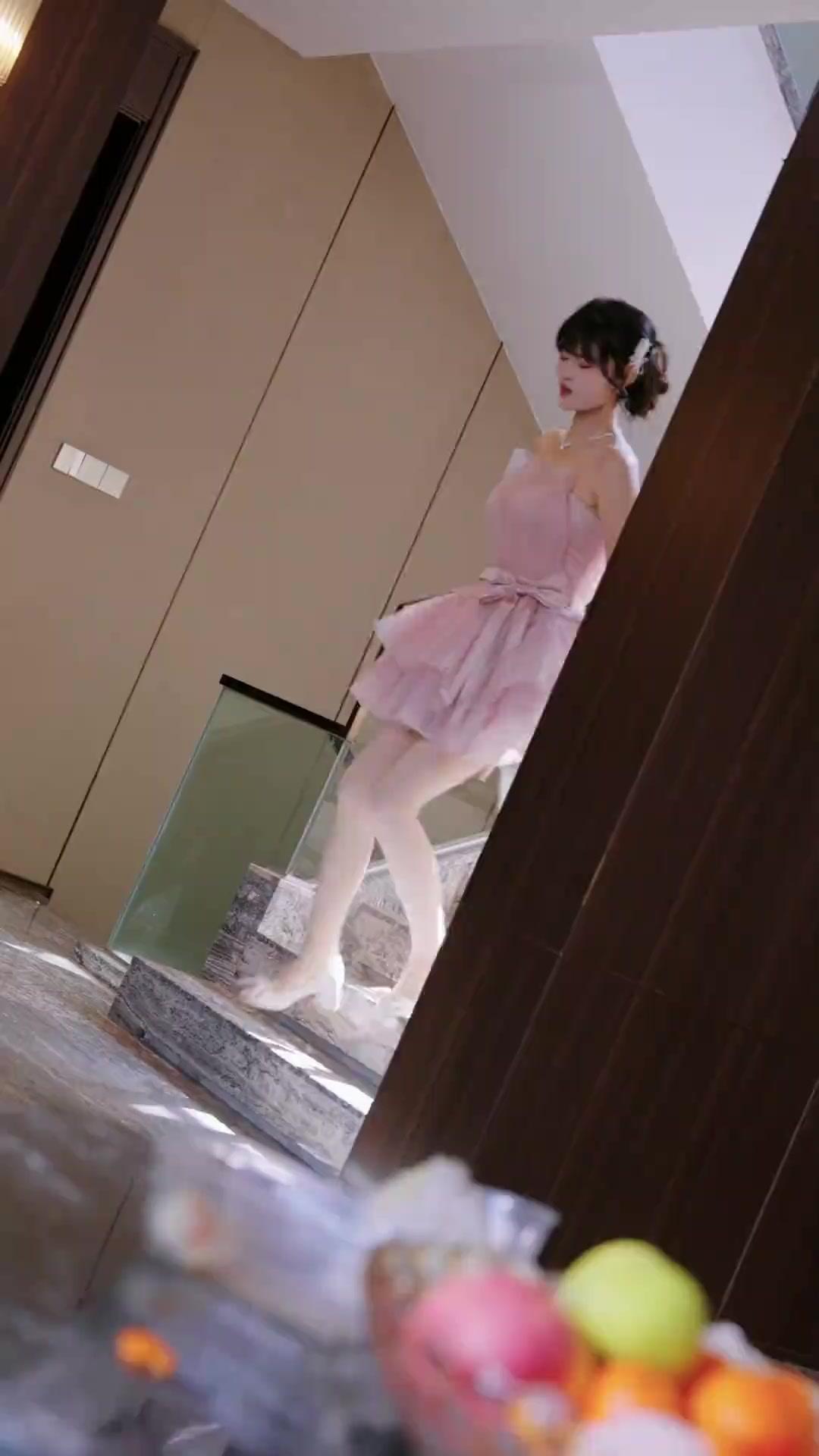高處重逢不識君
