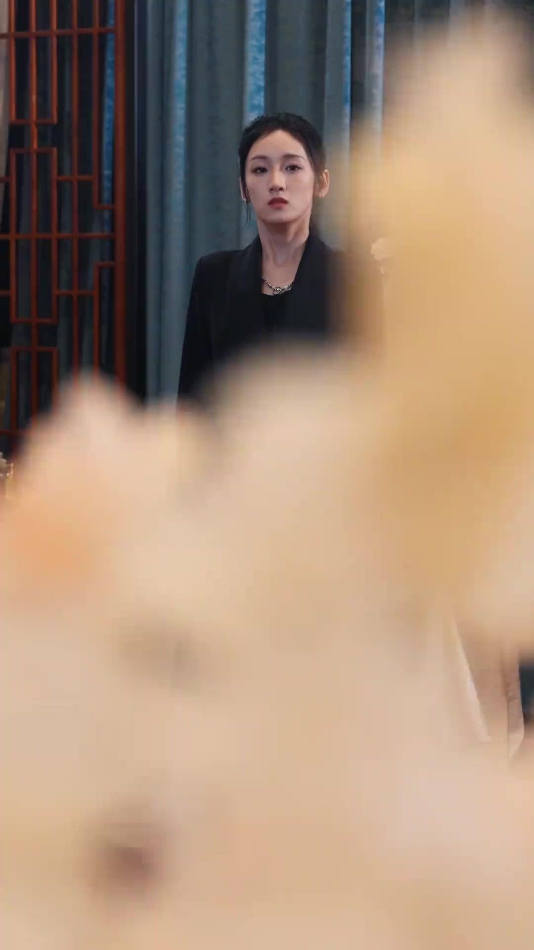 Giả Vờ Yêu