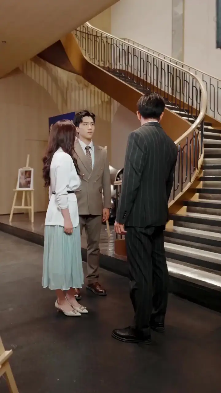 (Dubbed)The Distance Between Cloud And Sea Episode 21