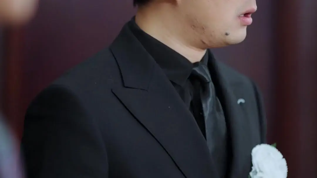 แต่งงานเพื่อฝึกมือ งานศพที่กลายเป็นสนามรบทางอารมณ์