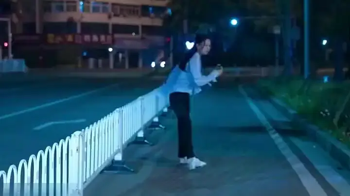 Engagement Off, Now He’s Proposing? The Drunken Spark That Ignited a Midnight Duel