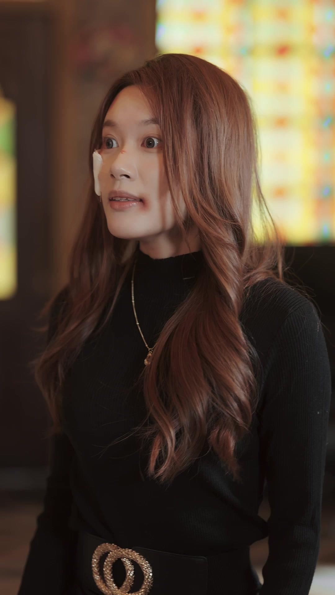 Isteri Bermuka Dua