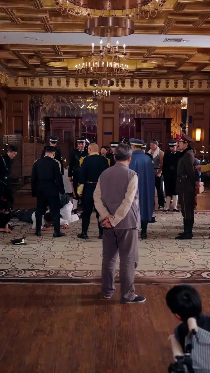 (Dublajlı)​ Eski Komutanın Son Savaşı Bölüm 36
