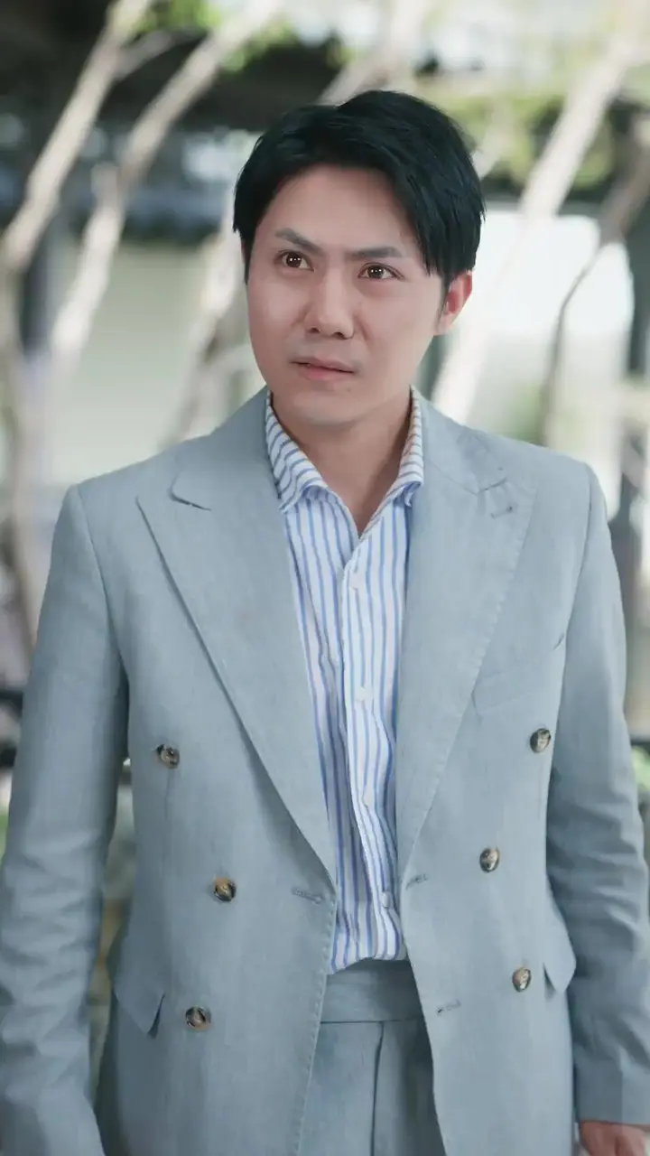 (Dubbed)Son-in-Law? No, Heir to Billions! Episode 11