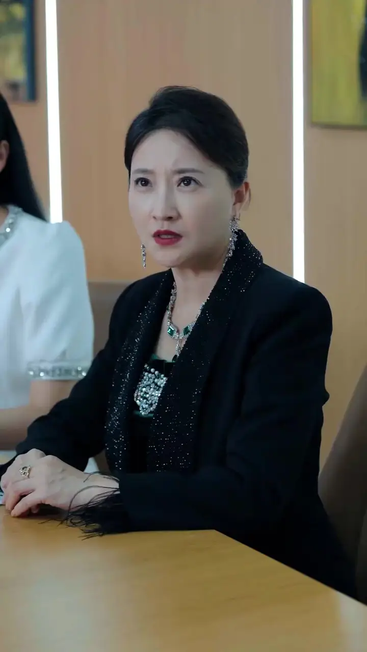Behind Her Mask Episode 26