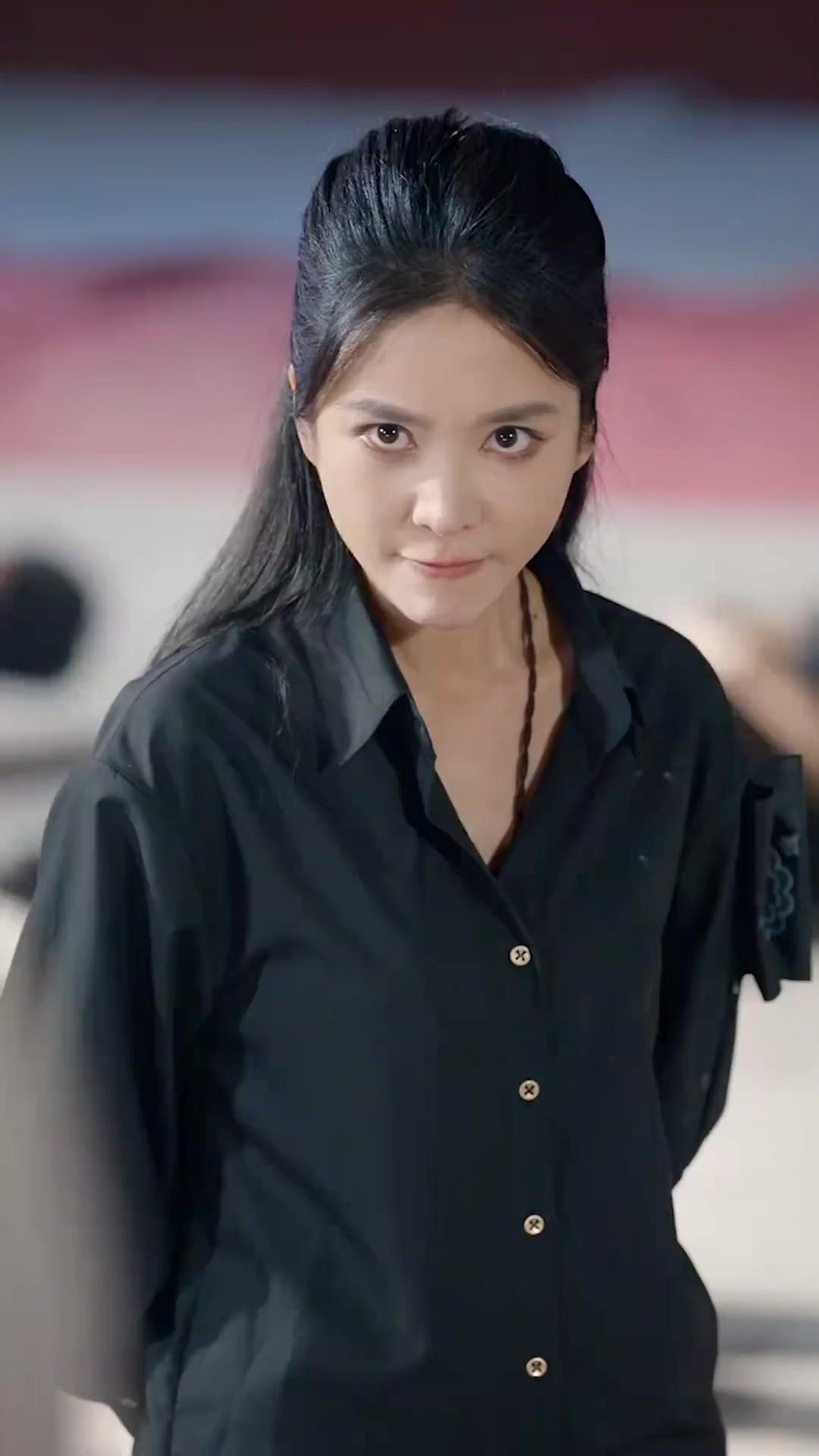 Wanita Cantik, Beranian Sepi