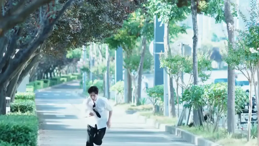 Wrong Love Letter Brings True Love: When a Panic Run Turns Into a Lifesaving Embrace