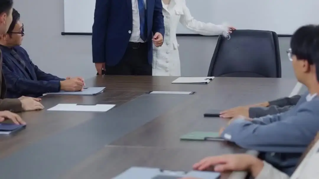 15년 후의 재회: 회의실에서 터진 감정의 폭발