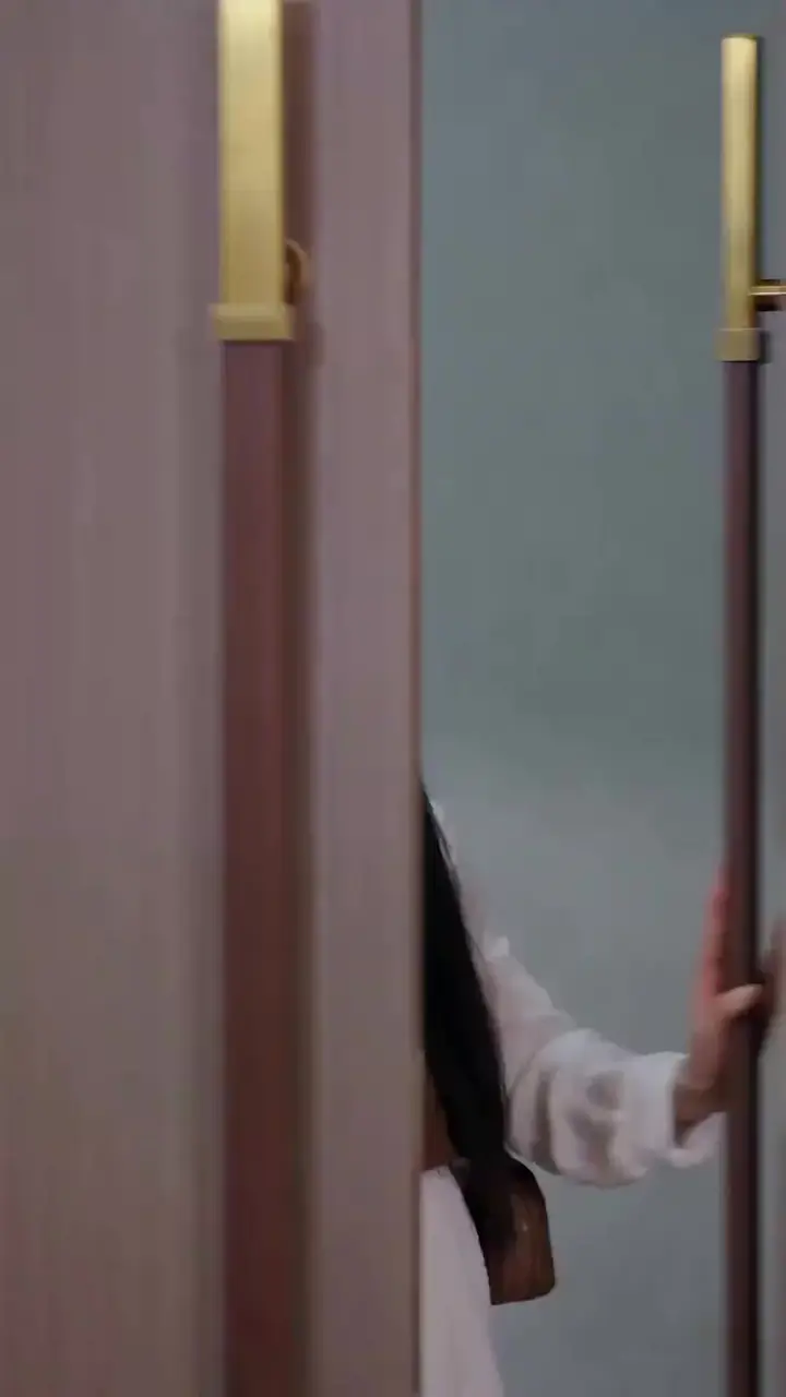 Patron Kuryeye Aşık Oldu Bölüm 22