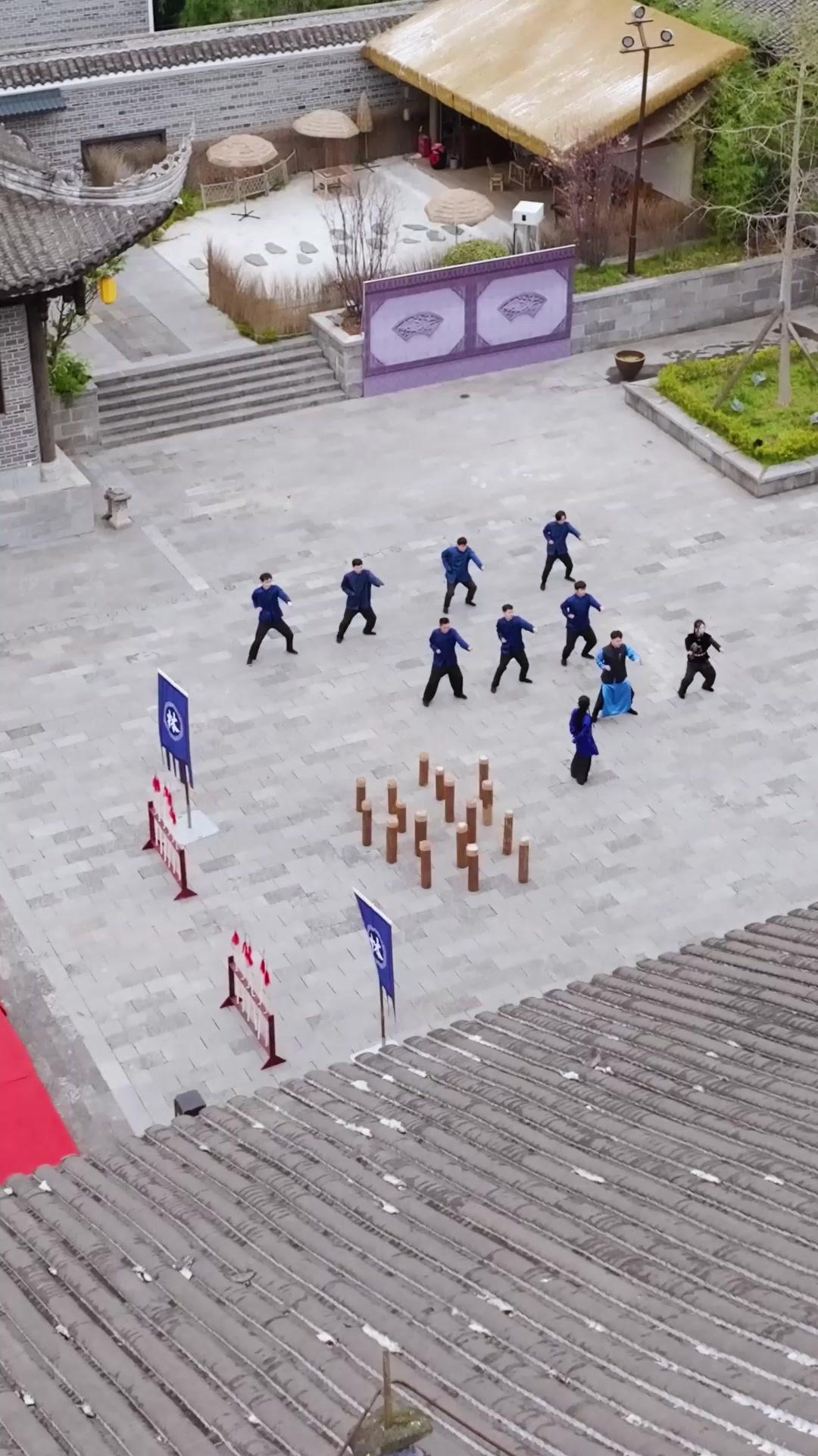 Ngân Long Truyền Kỳ