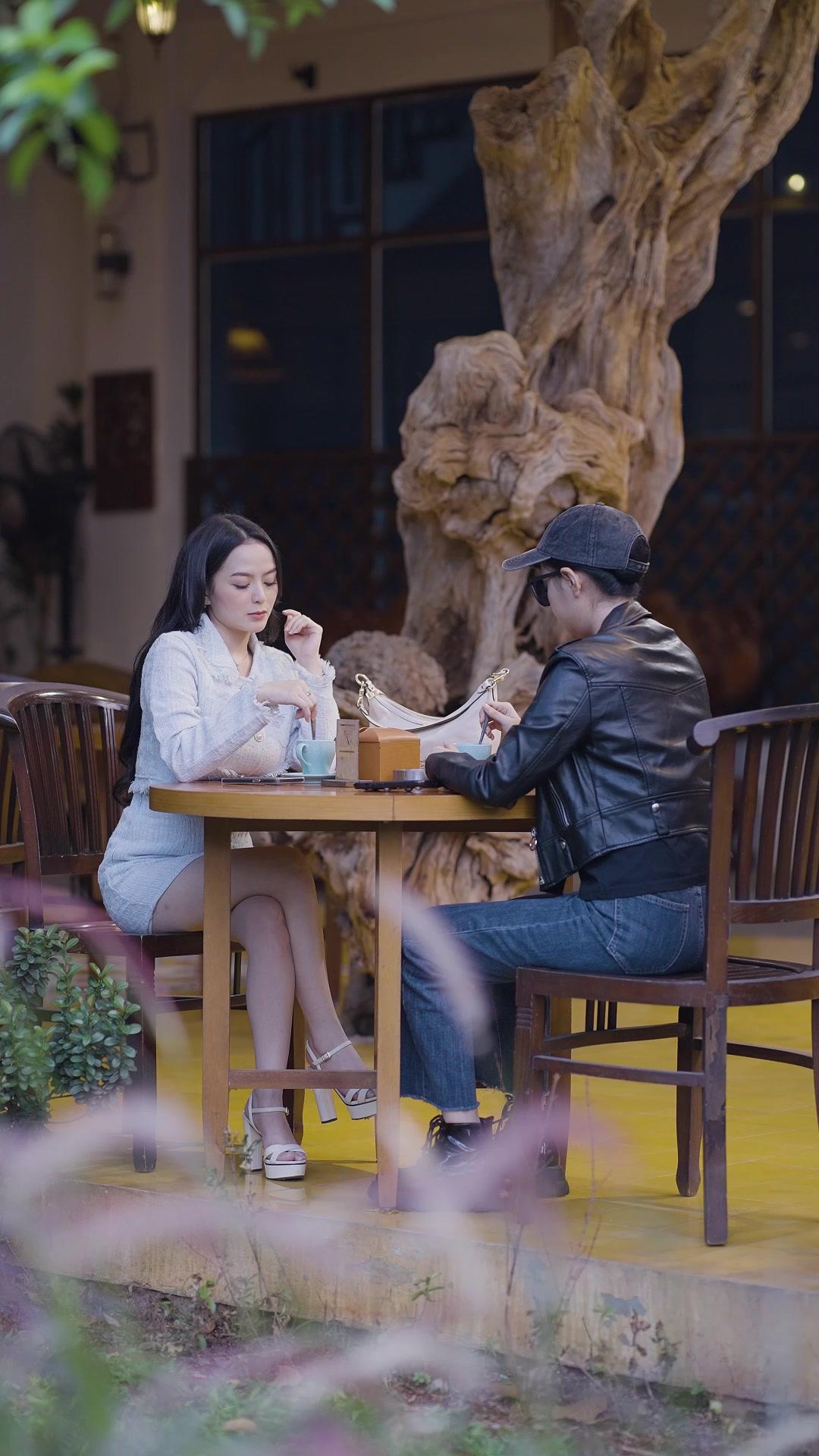 ITIK JADI ANGSA