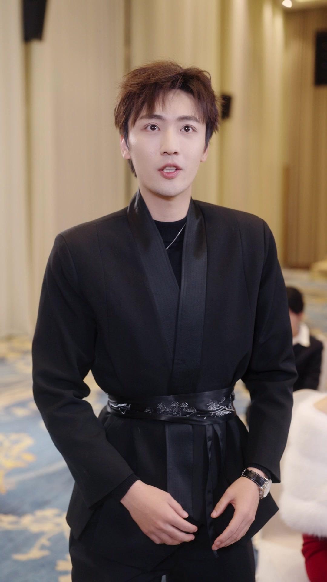 Taklukkan CEO Cantik yang Dingin