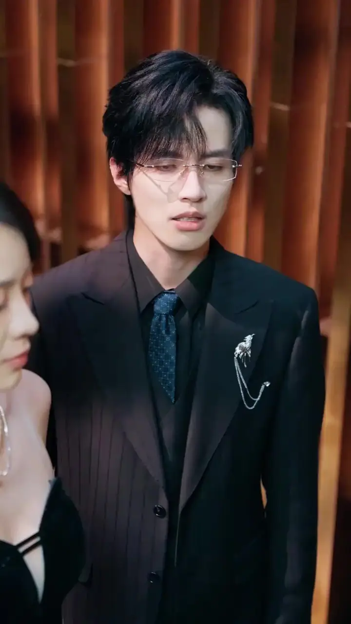 Miss Secretary, Miss Billionaire Episode 21
