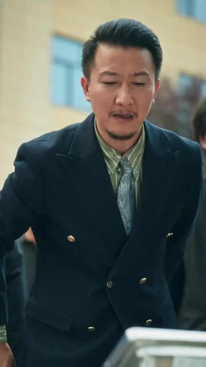 Married the Billionaire’s Father in a Senior Home? Episode 74