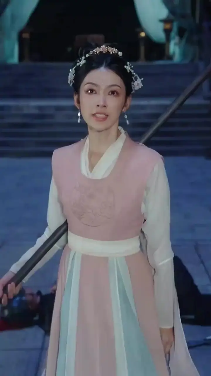 (Dubbed)Empress Reborn: Love and Vengeance Episode 13