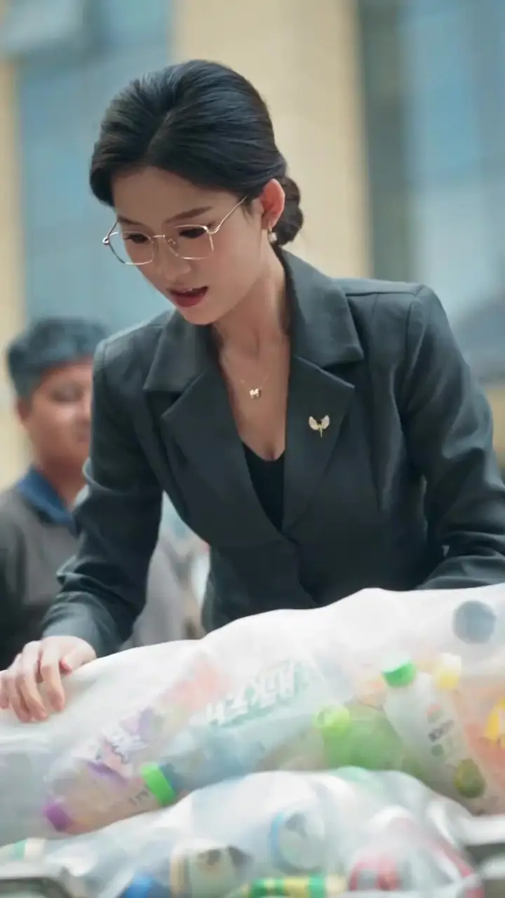 Married the Billionaire’s Father in a Senior Home? Episode 75