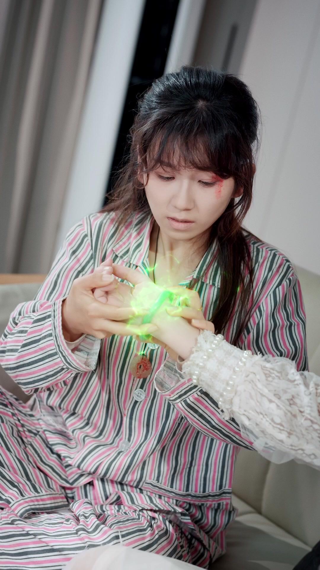 天價盲瞳
