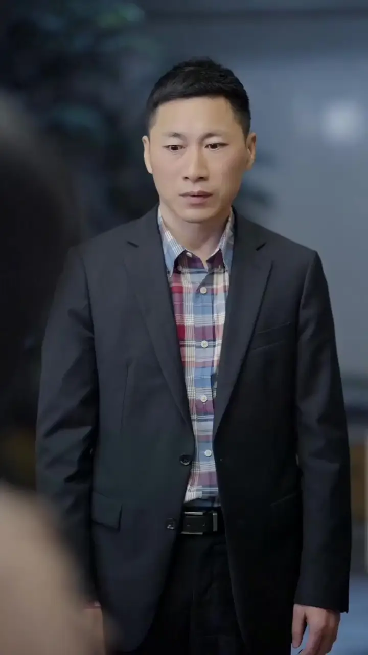 In Love with the Helplessly Romantic CEO Episode 26