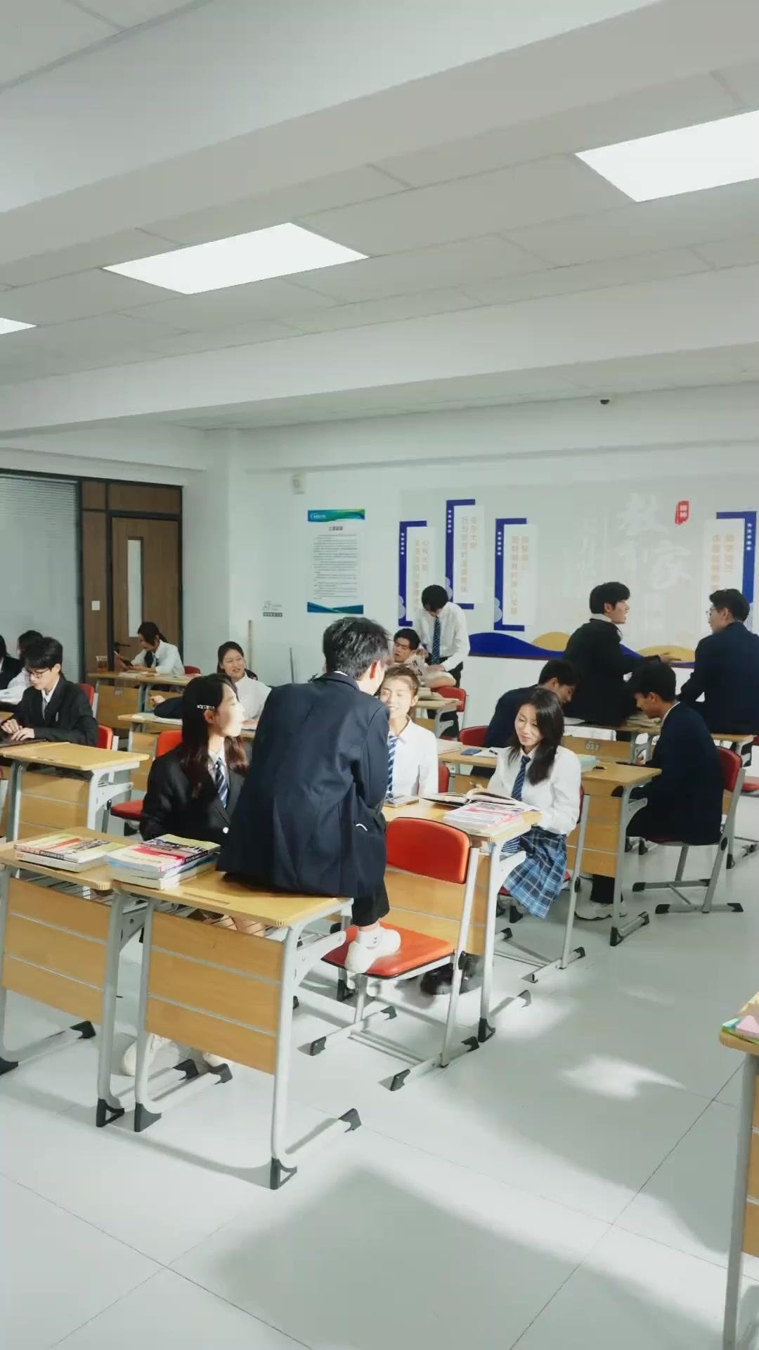 無能令嬢改め エスパー司令官？！