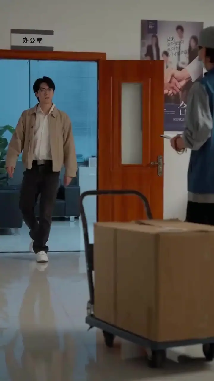 (Dubbed)Her Ex Is a Tech Tycoon Episode 27