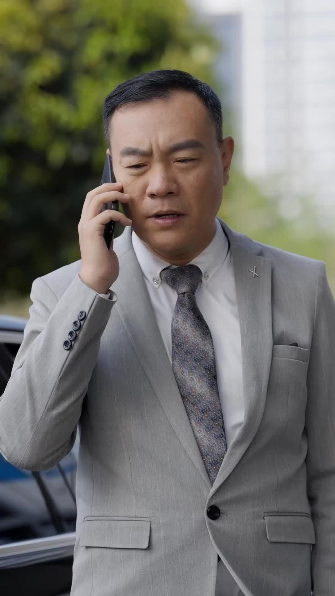 PAR-DELÀ LE TEMPS