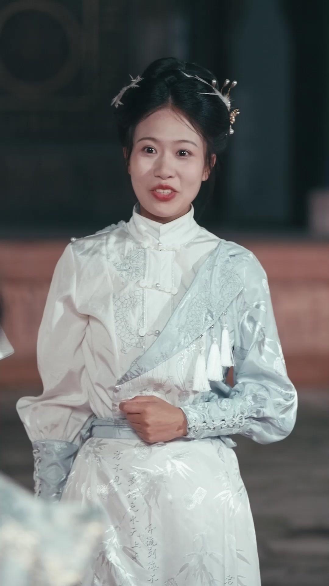 Pendeta Kecil, Luar Biasa Hebat