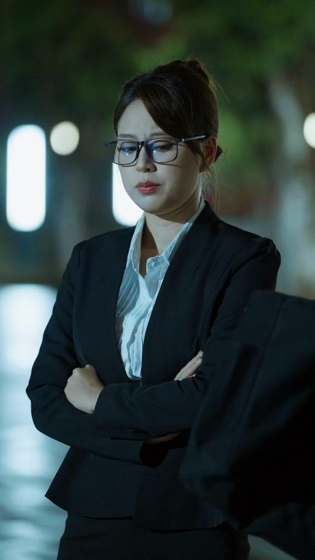 Ms. Hot: That's My Deadly Teacher!