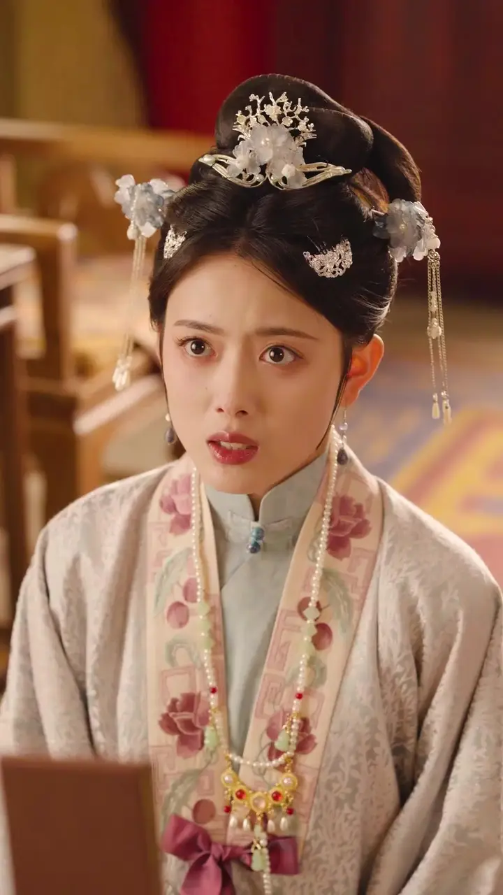 Seducing the Throne Episode 49