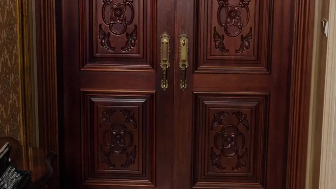 Father-In-Law's Deadly Scheme: The Photo That Shattered the Doorway