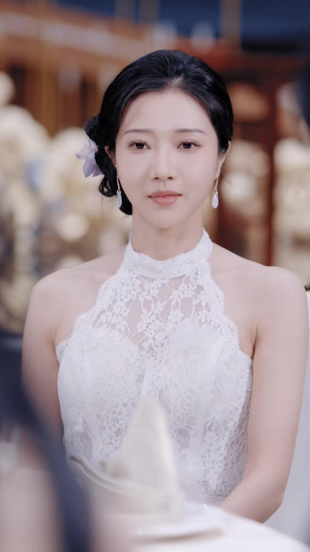 Empress Never Falls