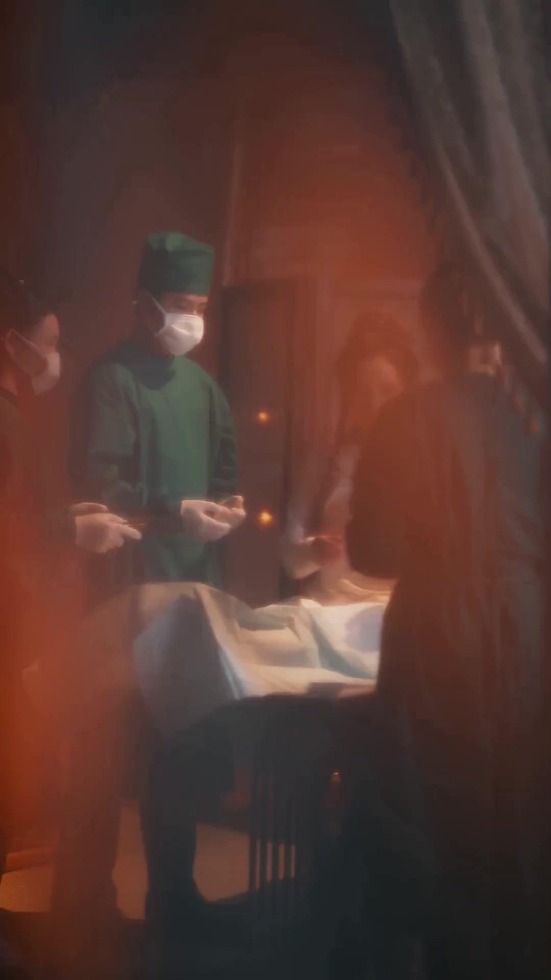 (Dubbed) Modern Surgeon? Royal Doc!