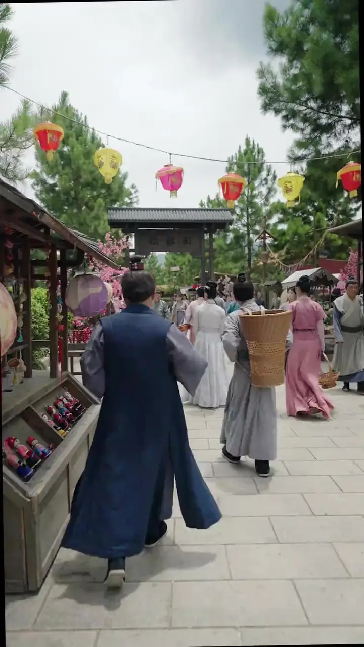 Oops, I Got a Caged Prince Episode 1