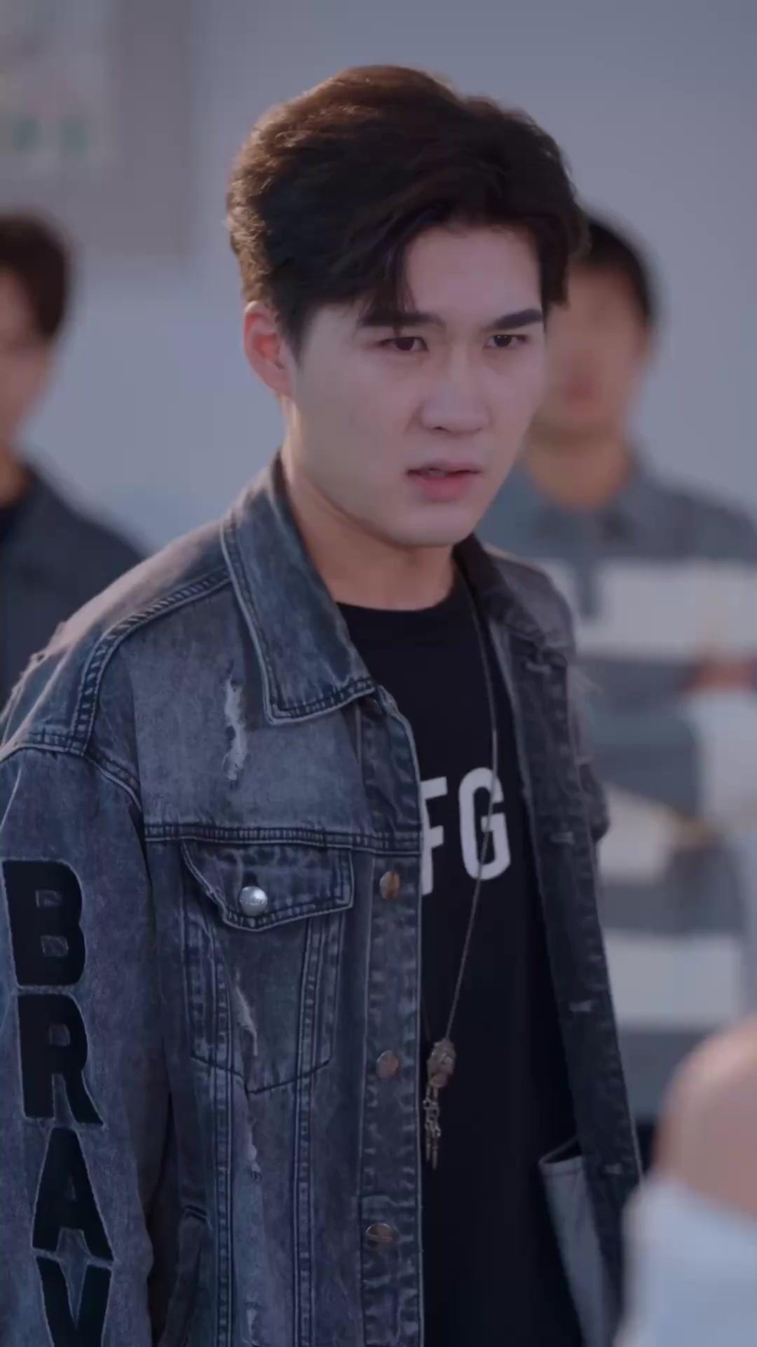 Nghe Lén Tâm Tư