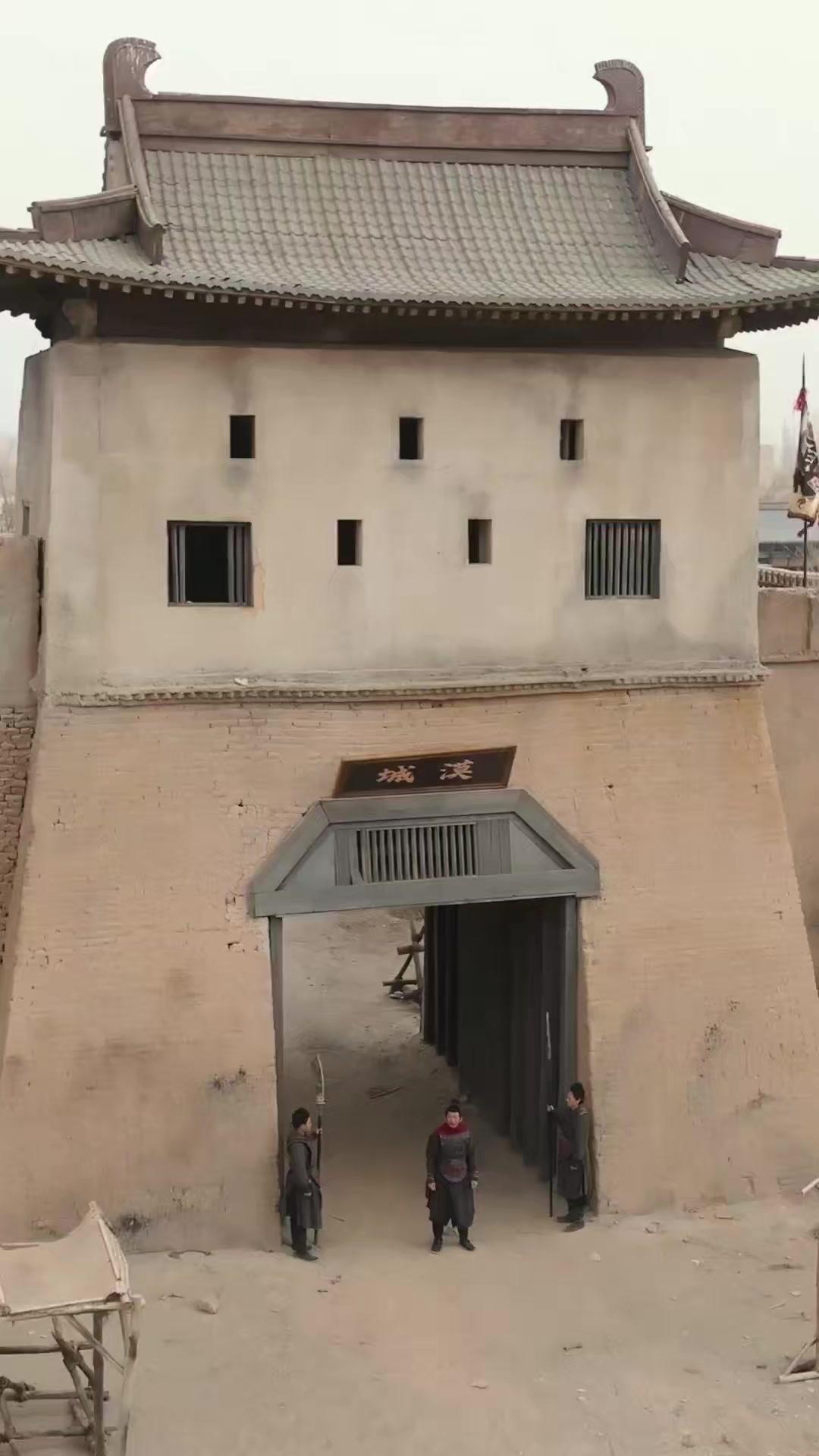 烽火紅妝戍山河