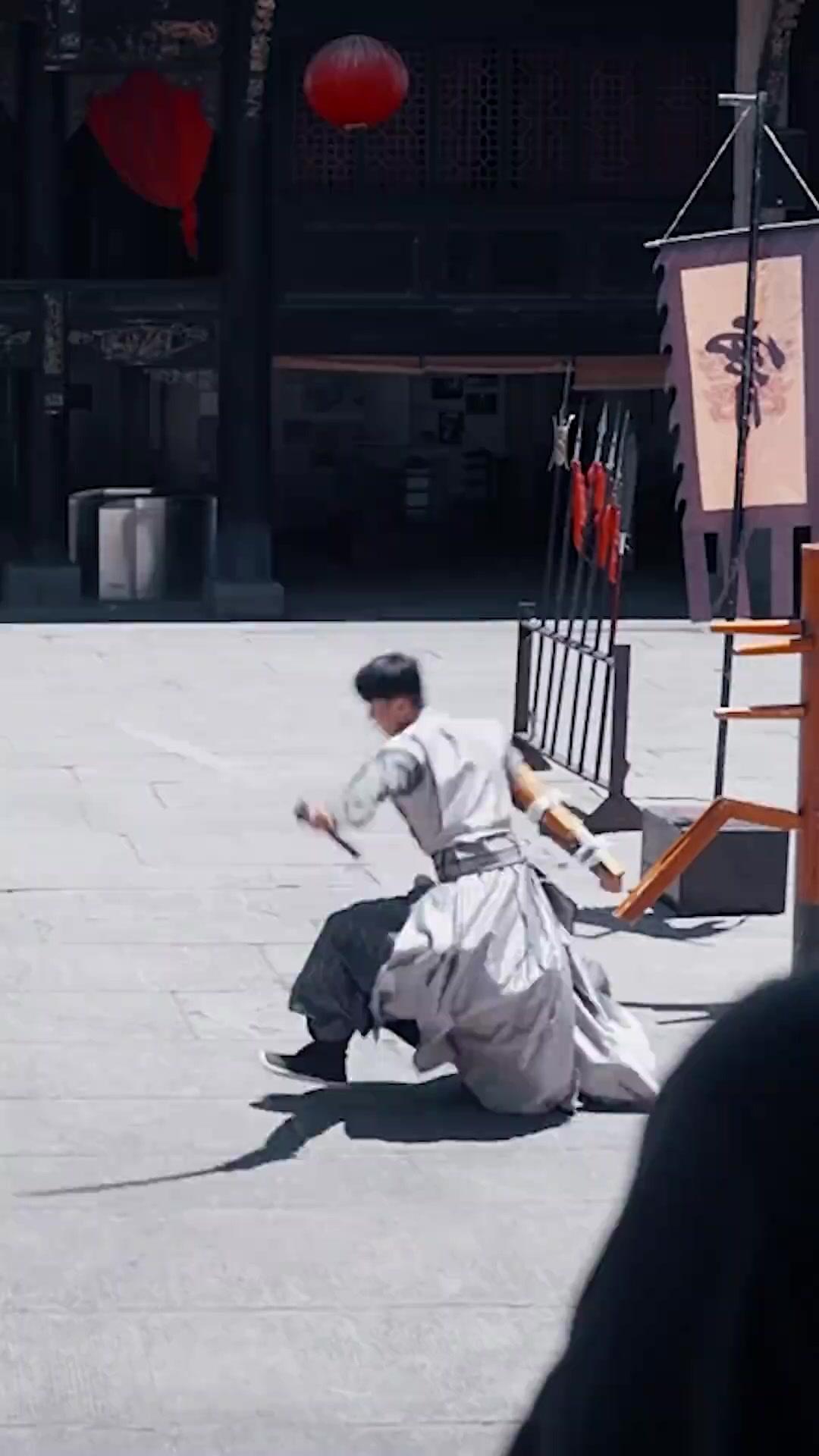 LE SABRE ET L'EXIL