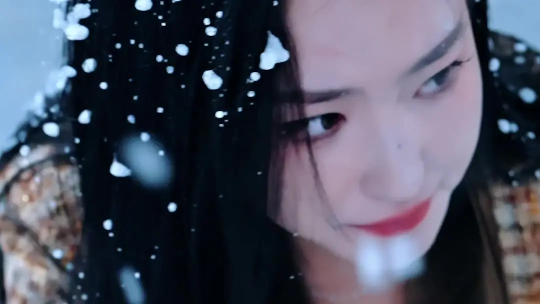 Hey! I Was Their Savior, Not Their Maid! The Snowfall That Rewrote Fate