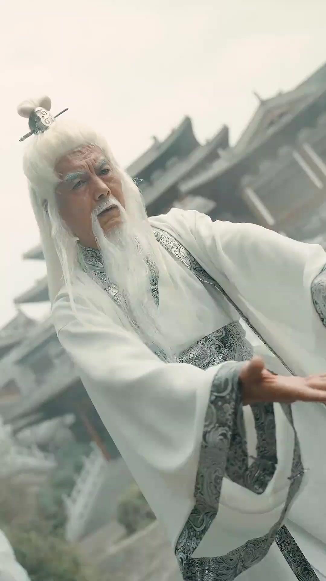 (Doblado)Ascenso del proscrito