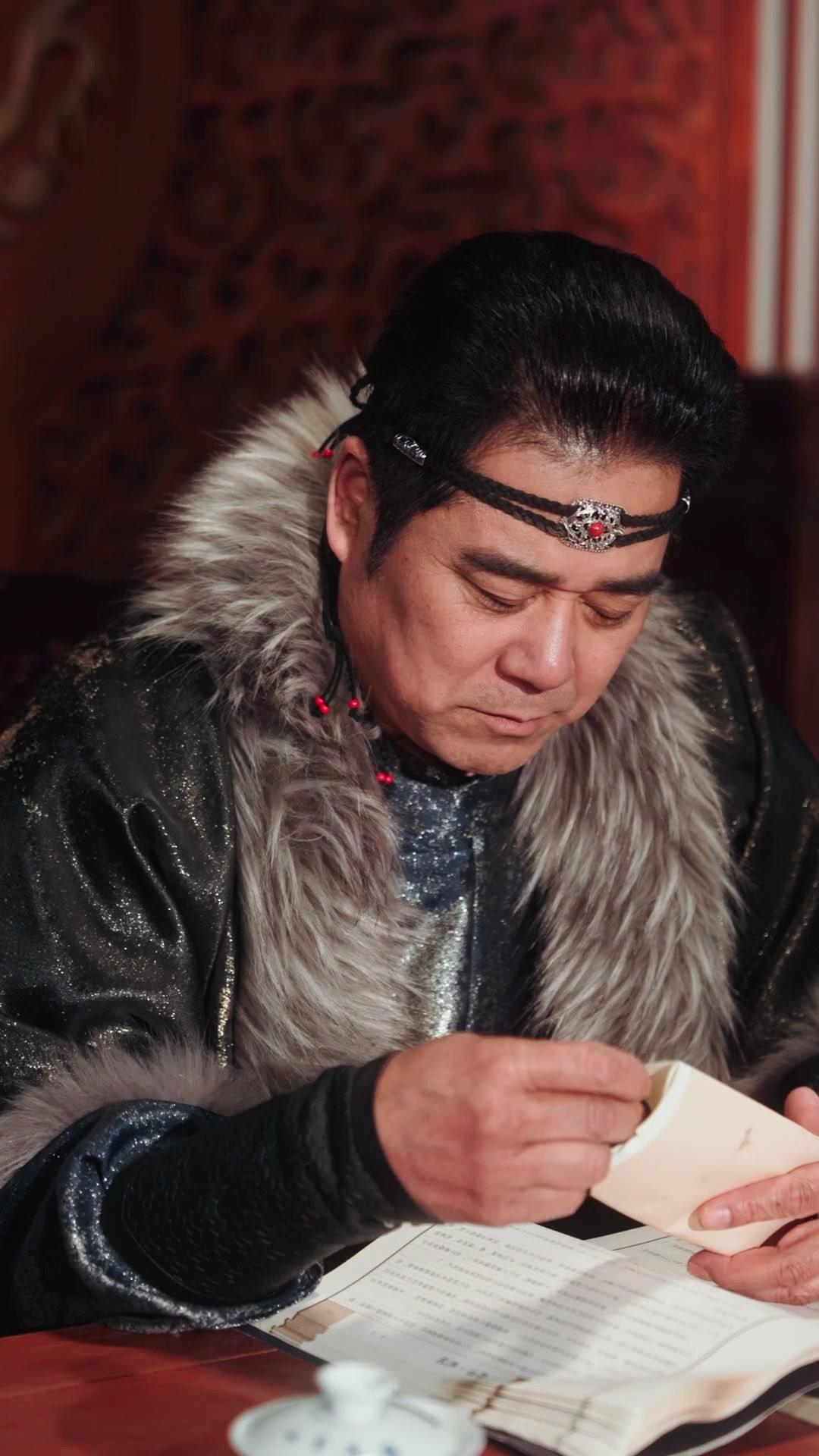 她有一張修羅面