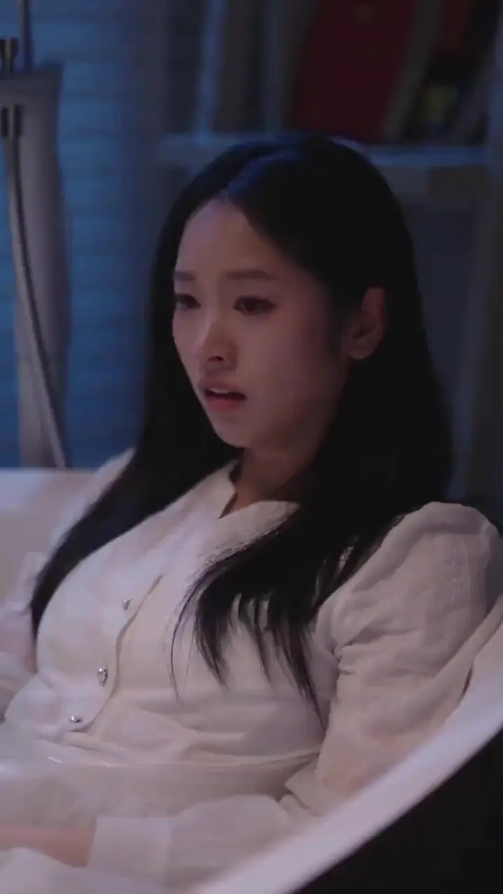(Dubbed)She Was Mine First Episode 35