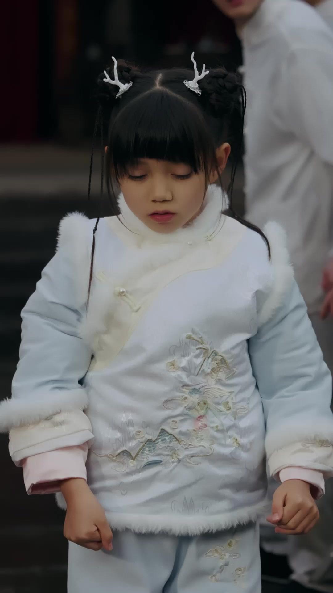 Volvió la niña del elixir