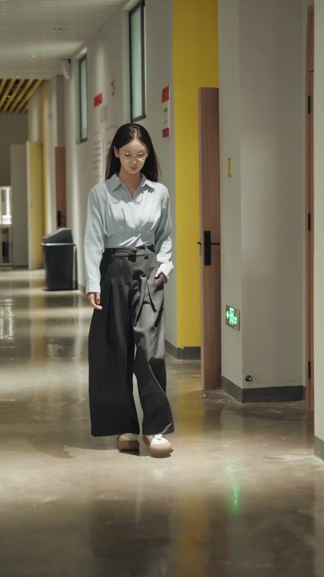 Ms. Hot: That's My Deadly Teacher!