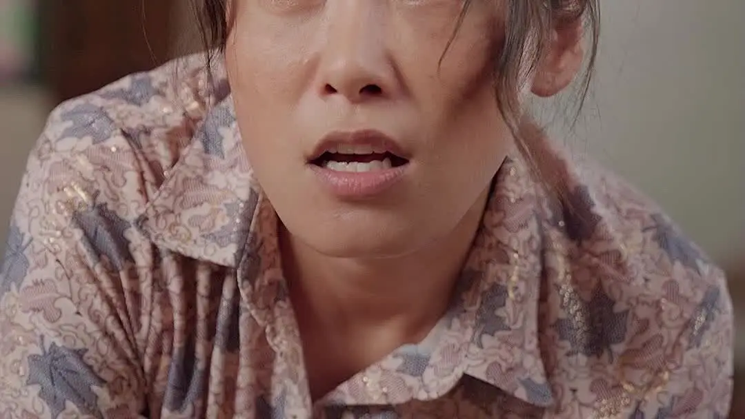 나의 아버지, 시계와 천으로 엮인 가짜 비극