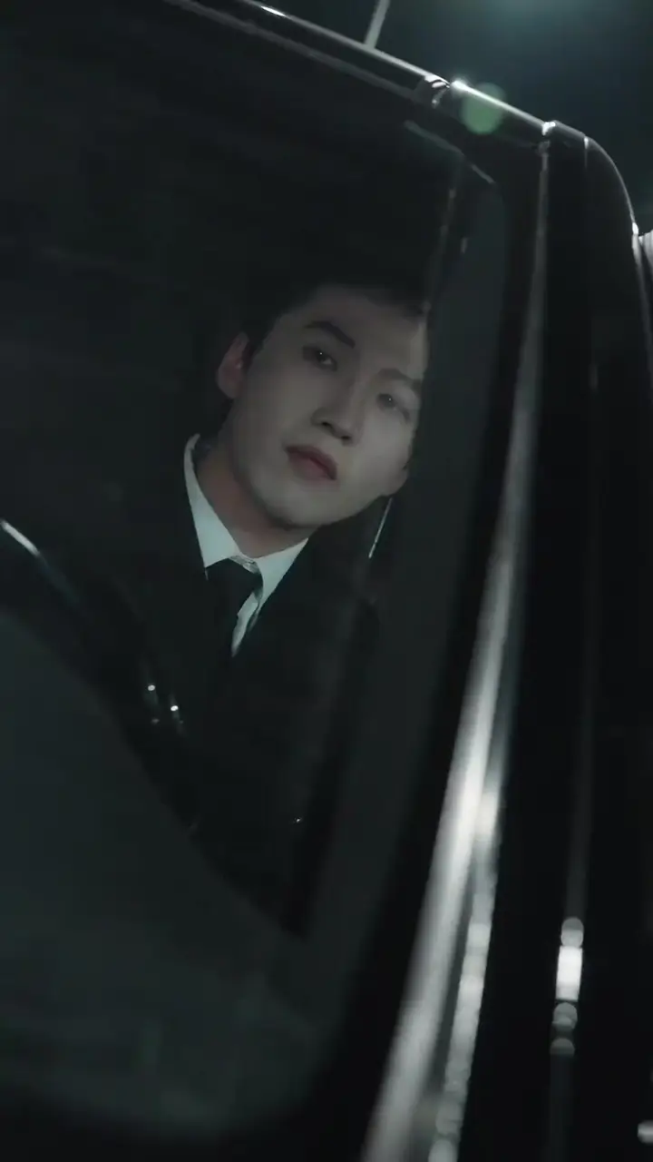 Your "Obedient" Wife? Underworld Queen! Episode 11