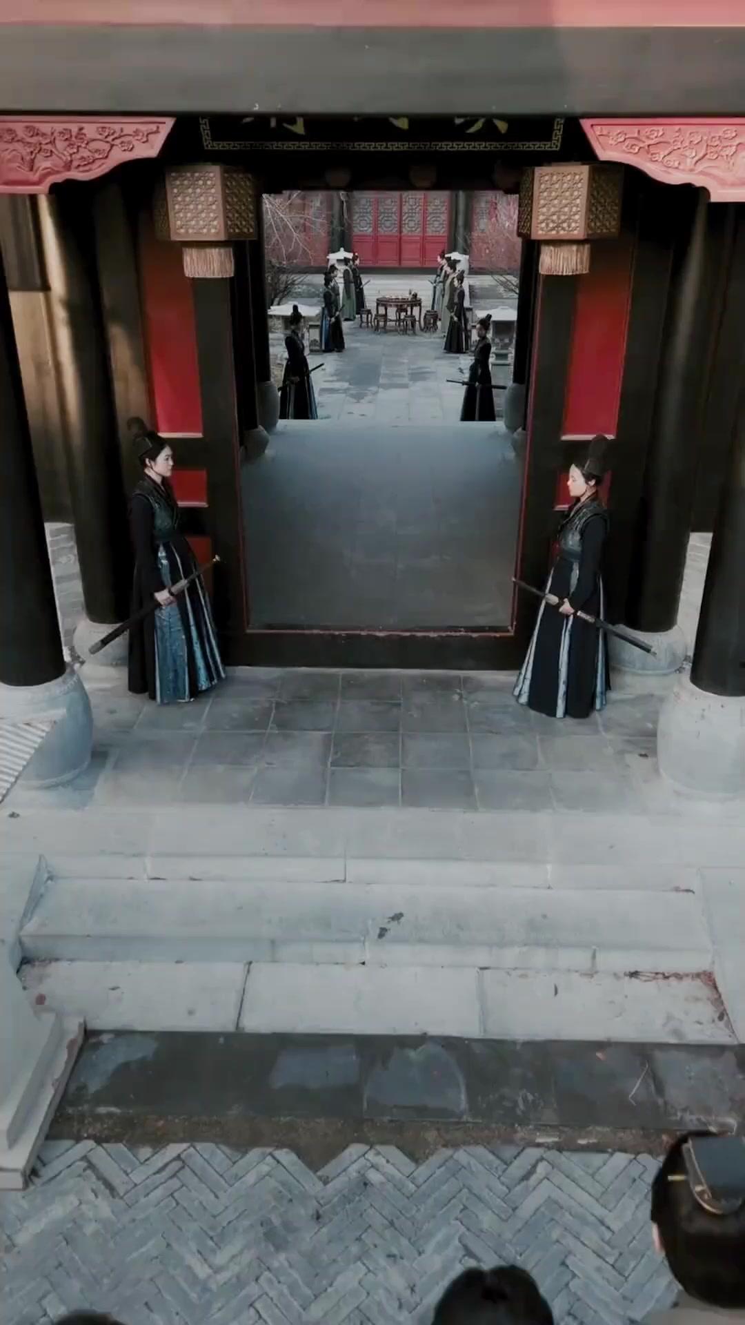 OMG! I Flips a Female Empire?
