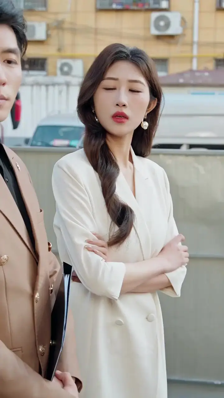 (Dubbed) Got A CEO Wife and A Cute Girl Episode 43