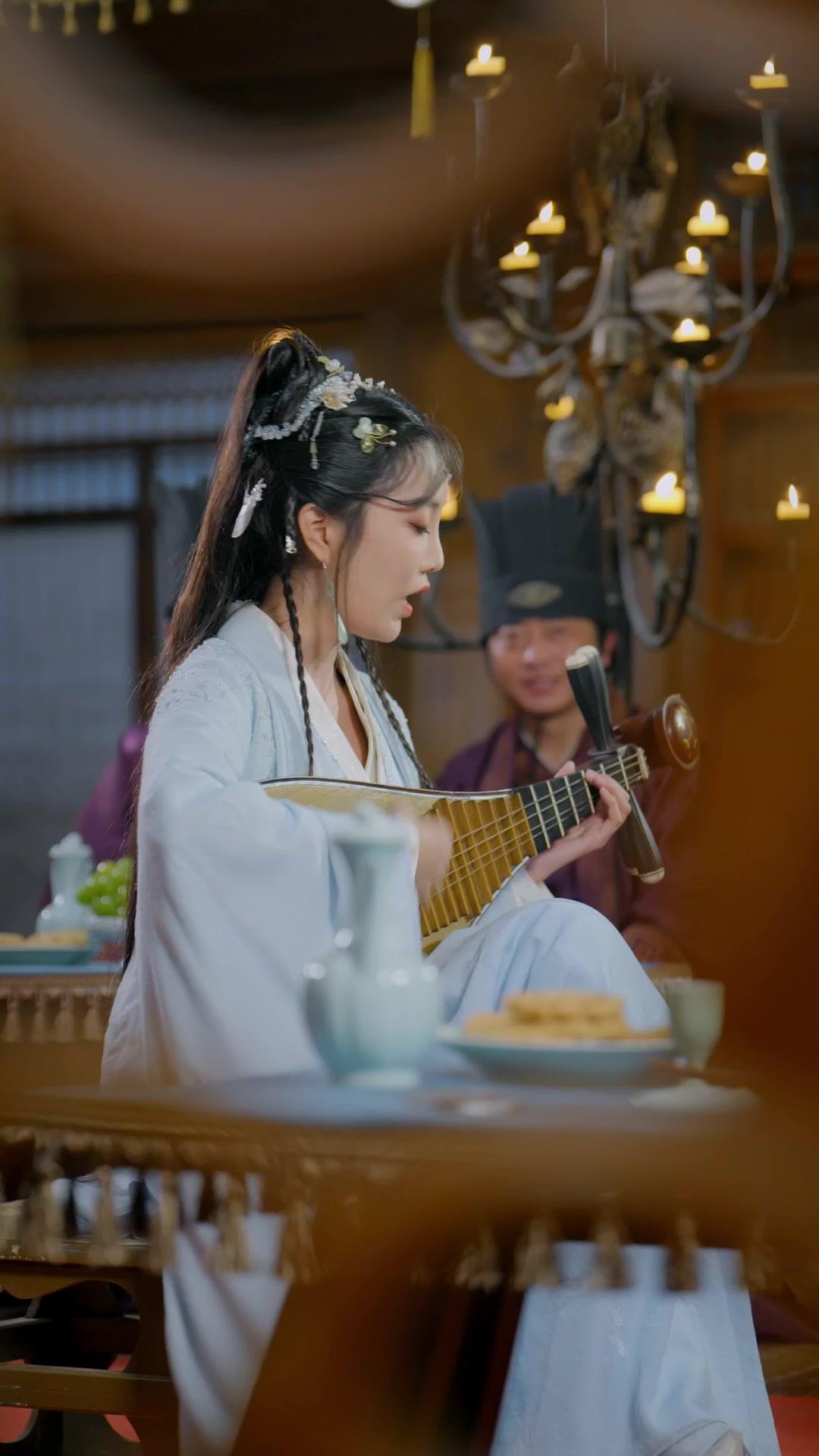暴君と悪女、最悪コンビが異世界を救う！？