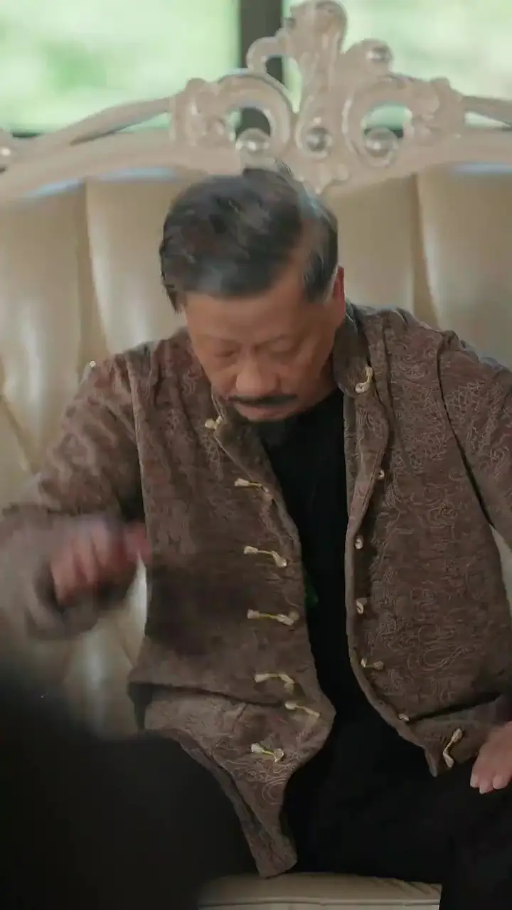 (Dublajlı) Yaşlılar Bakımevi Skandalı Bölüm 41